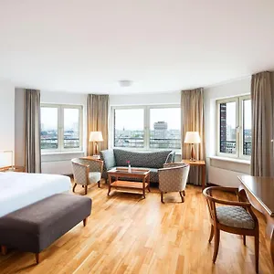 **** Hotel Lindner Frankfurt Main Plaza, Part Of Jdv By Hyatt Germania